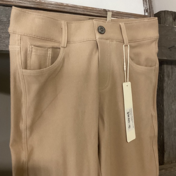 Women Camel Denim-look Stretchy Legging with Pockets - Picture 3 of 6